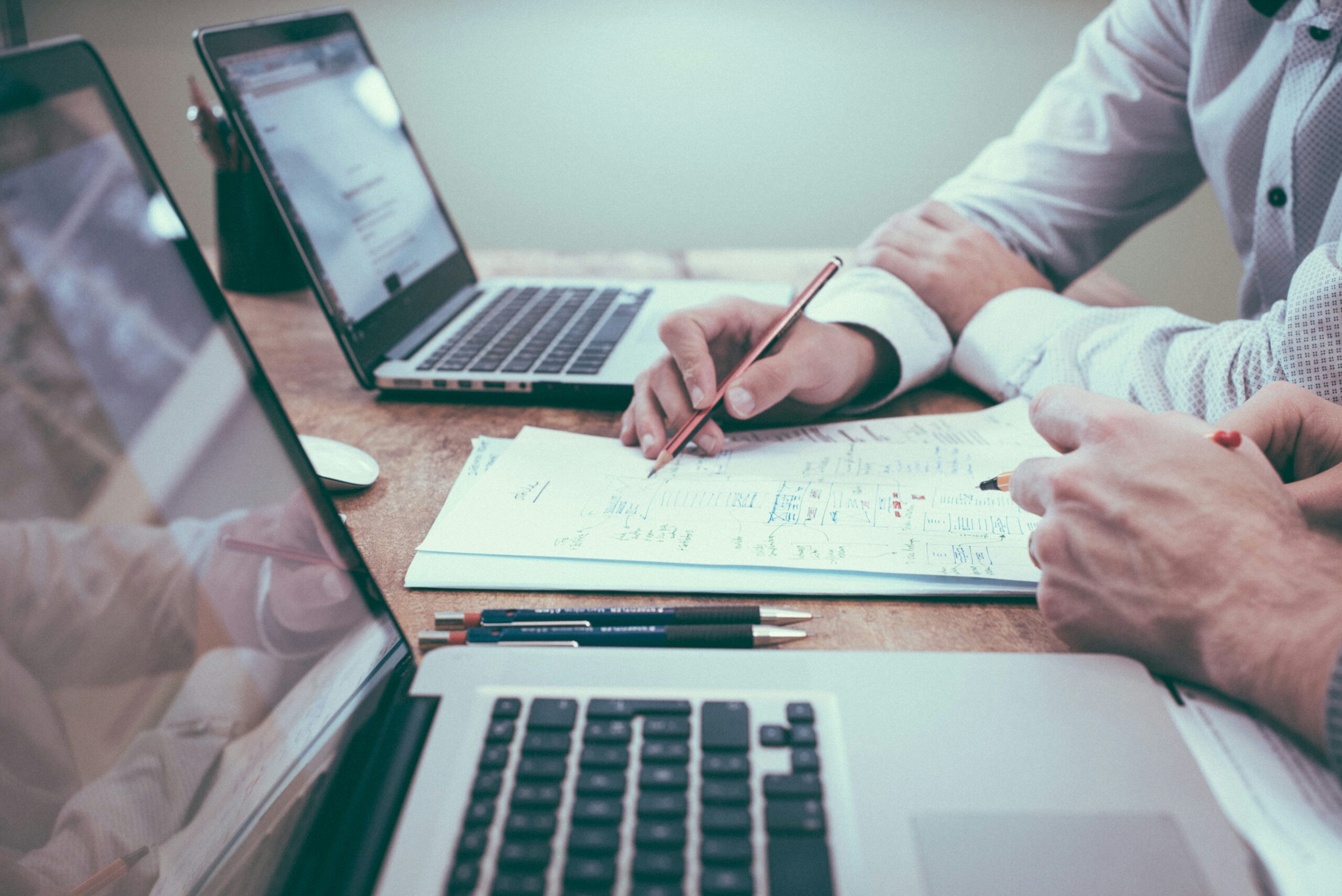 Why Bootstrap Founders Fail at Bookkeeping(And How to Fix It in 15 Minutes)